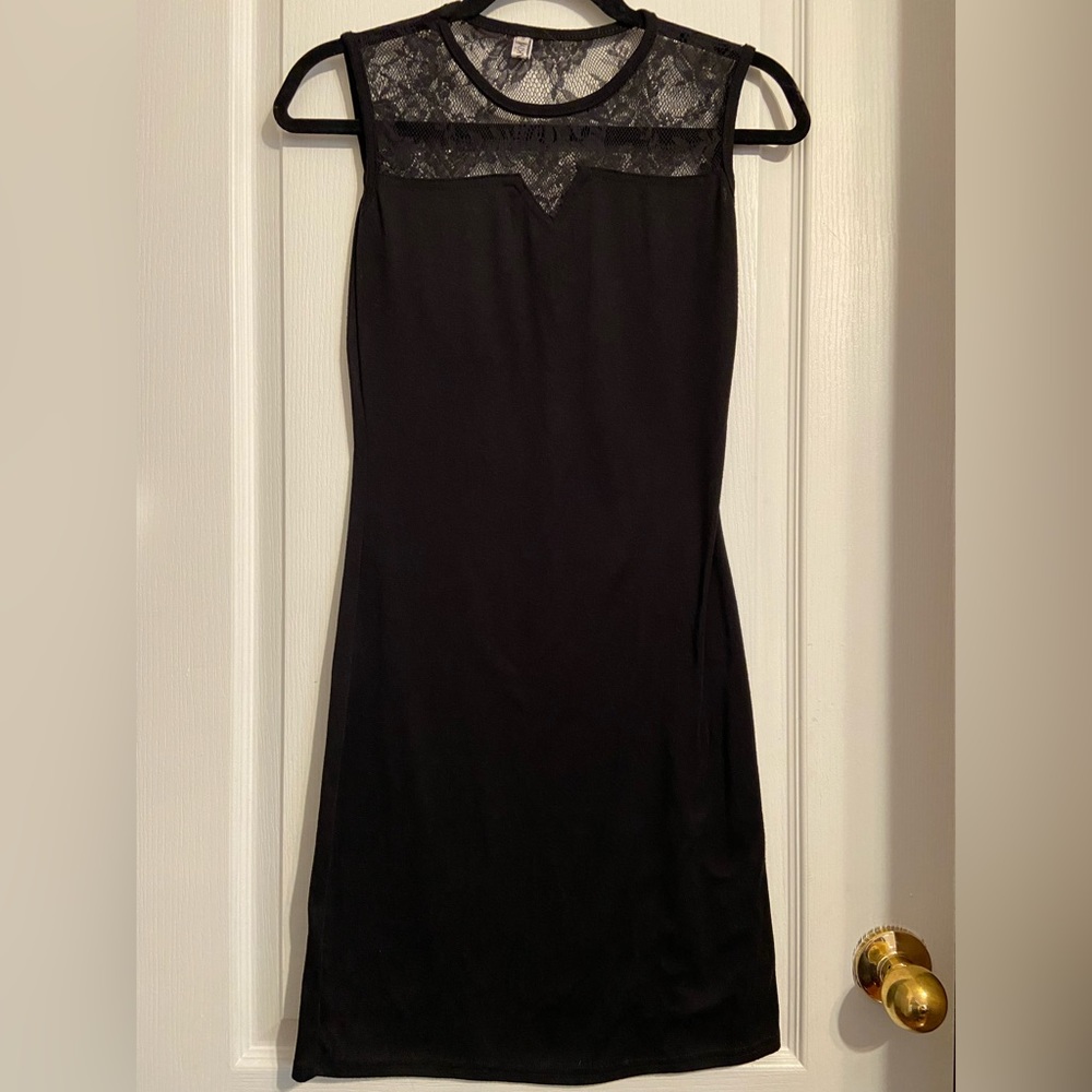 BNWOT Black Makiy dress with lace S